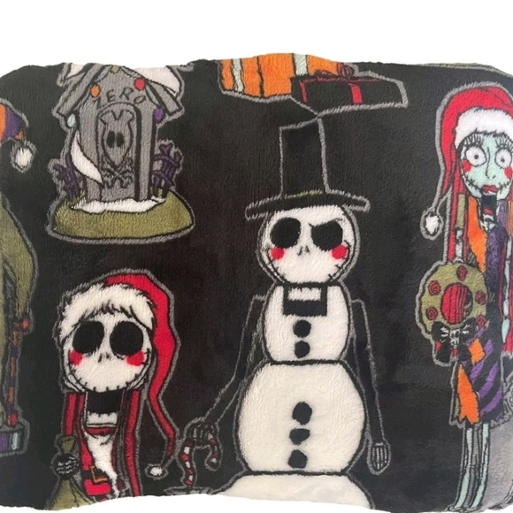 NBc Nightmare before Christmas disney big plush throw 5ftx6ft nwt - Picture 4 of 4